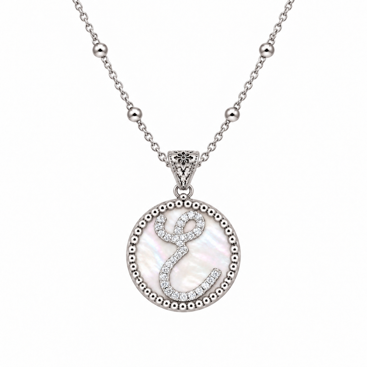 collana con pendente "lettera" piccolo madreperla bianco rodiato con forzatina