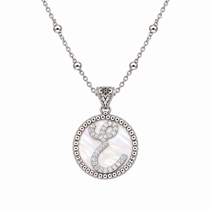 Collana con Pendente "Lettera" Piccolo Madreperla Bianco Rodiato con Forzatina