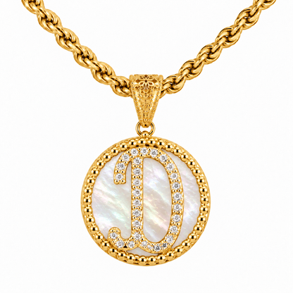Collana con Pendente "Lettera" Grande Madreperla Dorato