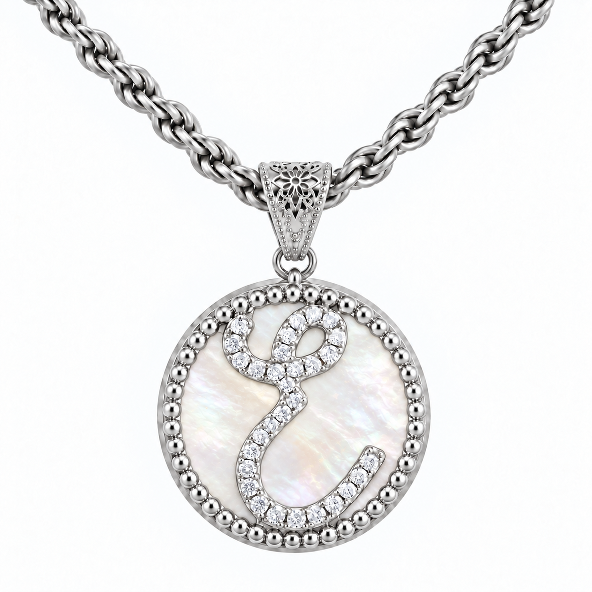 collana con pendente "lettera" grande madreperla bianco rodiato
