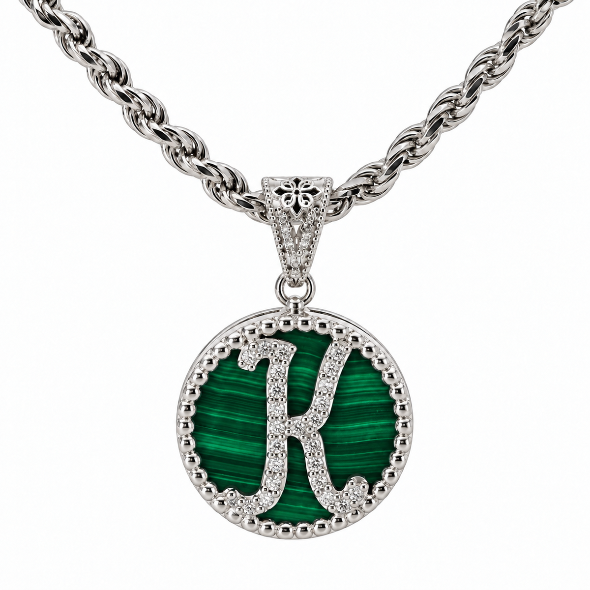 collana con pendente "lettera" piccolo malachite bianco rodiato
