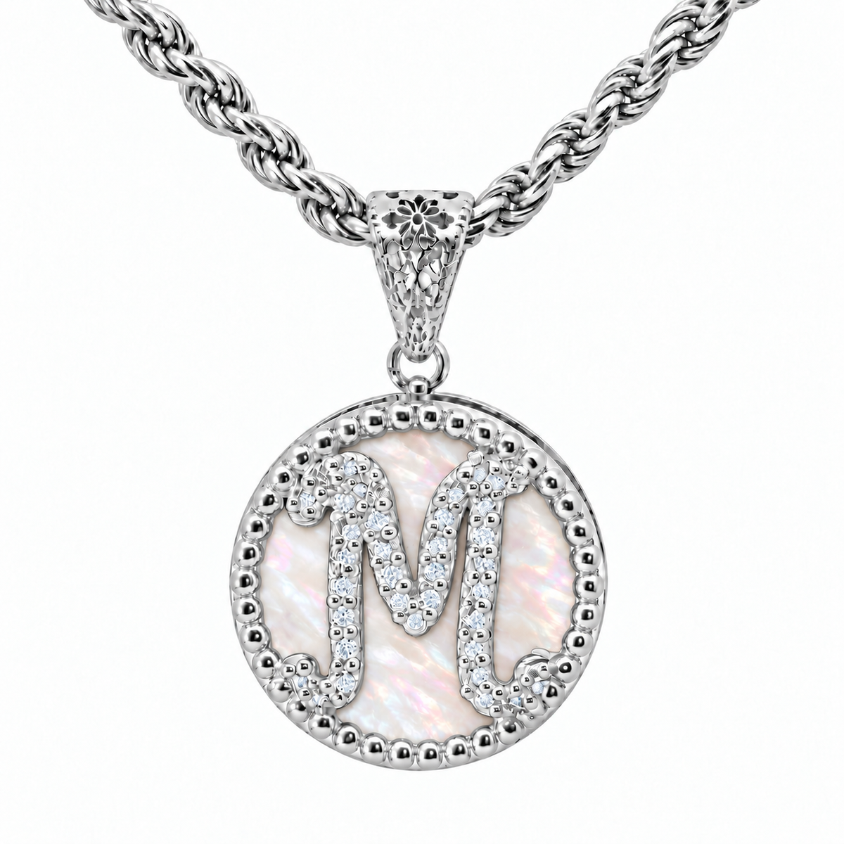 collana con pendente "lettera" grande madreperla bianco rodiato