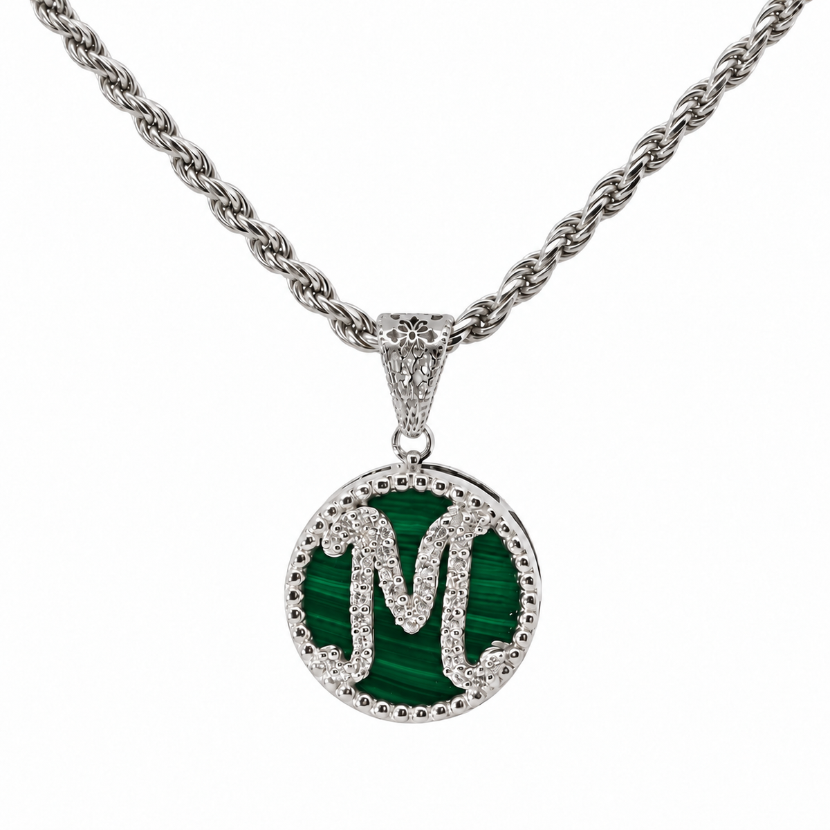 collana con pendente "lettera" piccolo malachite bianco rodiato