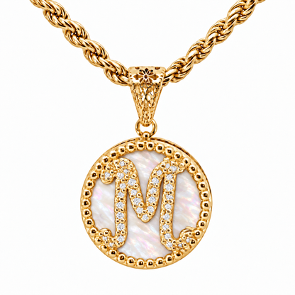 Collana con Pendente "Lettera" Grande Madreperla Dorato