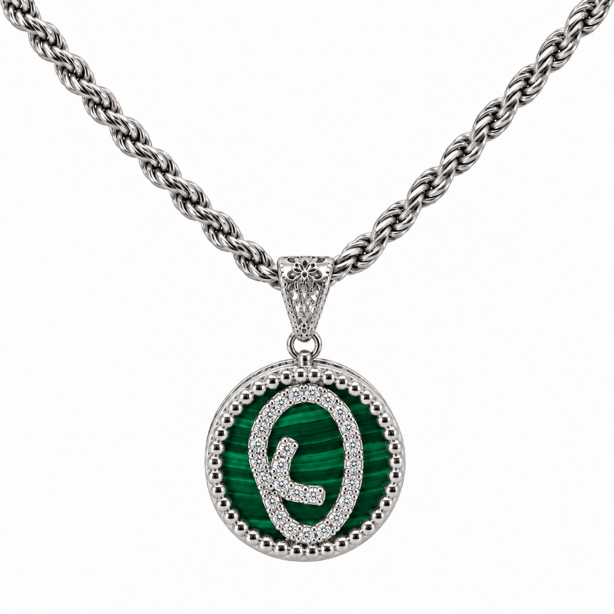 collana con pendente "lettera" piccolo malachite bianco rodiato