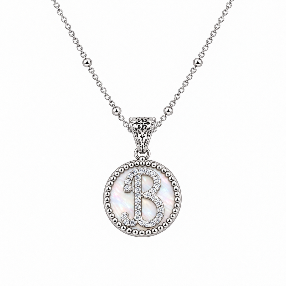 collana con pendente "lettera" piccolo madreperla bianco rodiato con forzatina