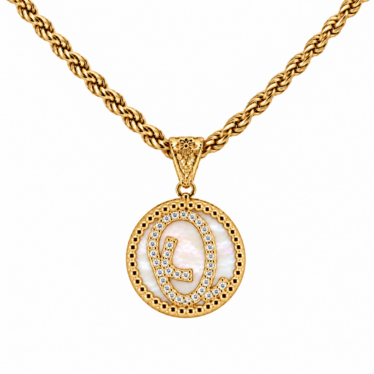 collana con pendente "lettera" piccolo madreperla dorato
