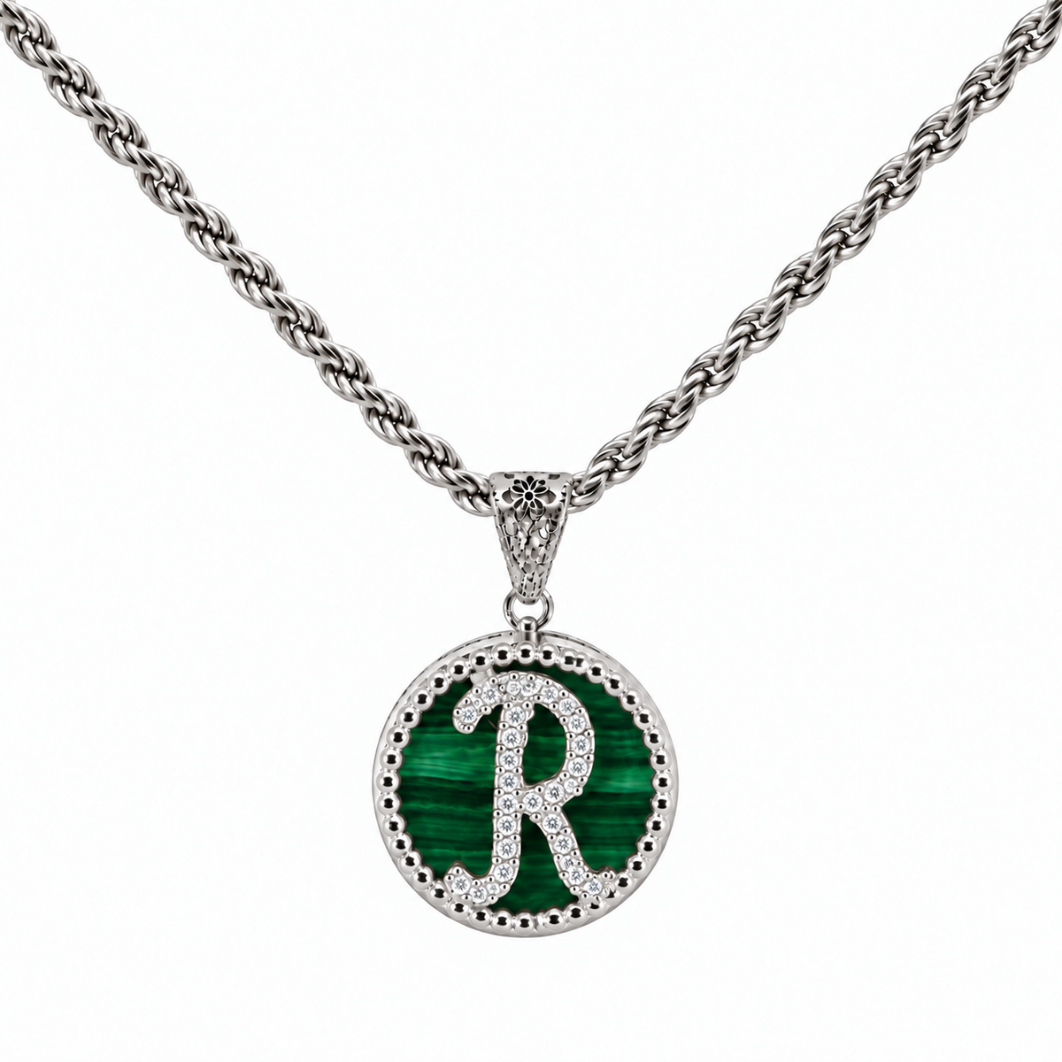 collana con pendente "lettera" piccolo malachite bianco rodiato