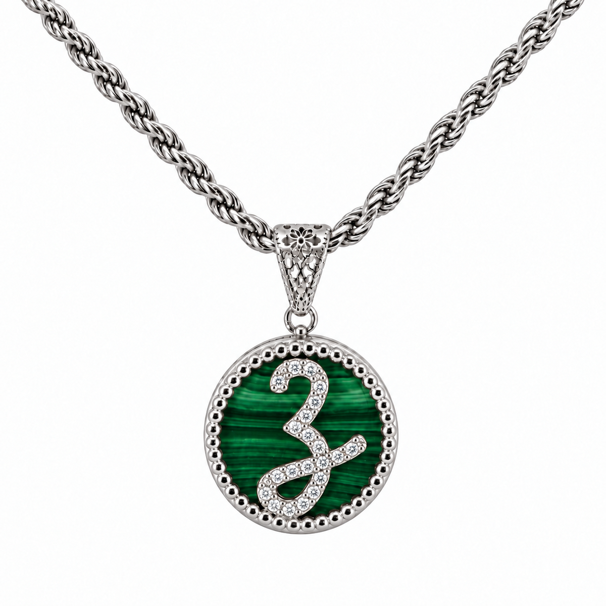 collana con pendente "lettera" piccolo malachite bianco rodiato