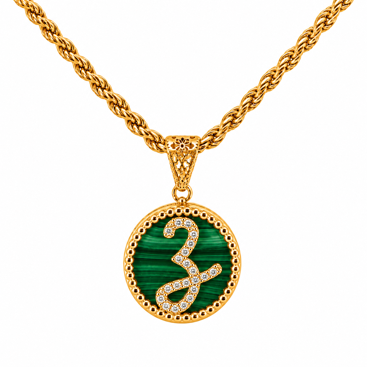 collana con pendente "lettera" piccolo malachite dorato