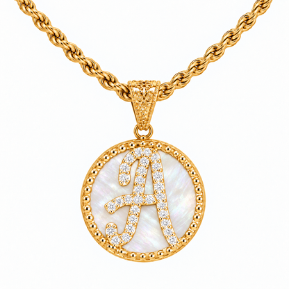 Collana con Pendente "Lettera" Grande Madreperla Dorato