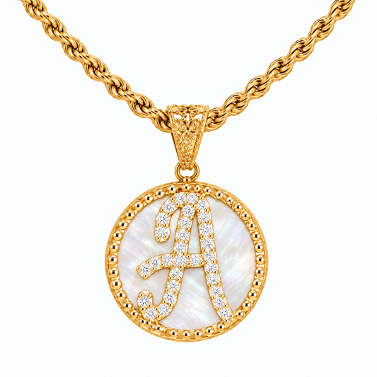 Collana con Pendente "Lettera" Grande Madreperla Dorato