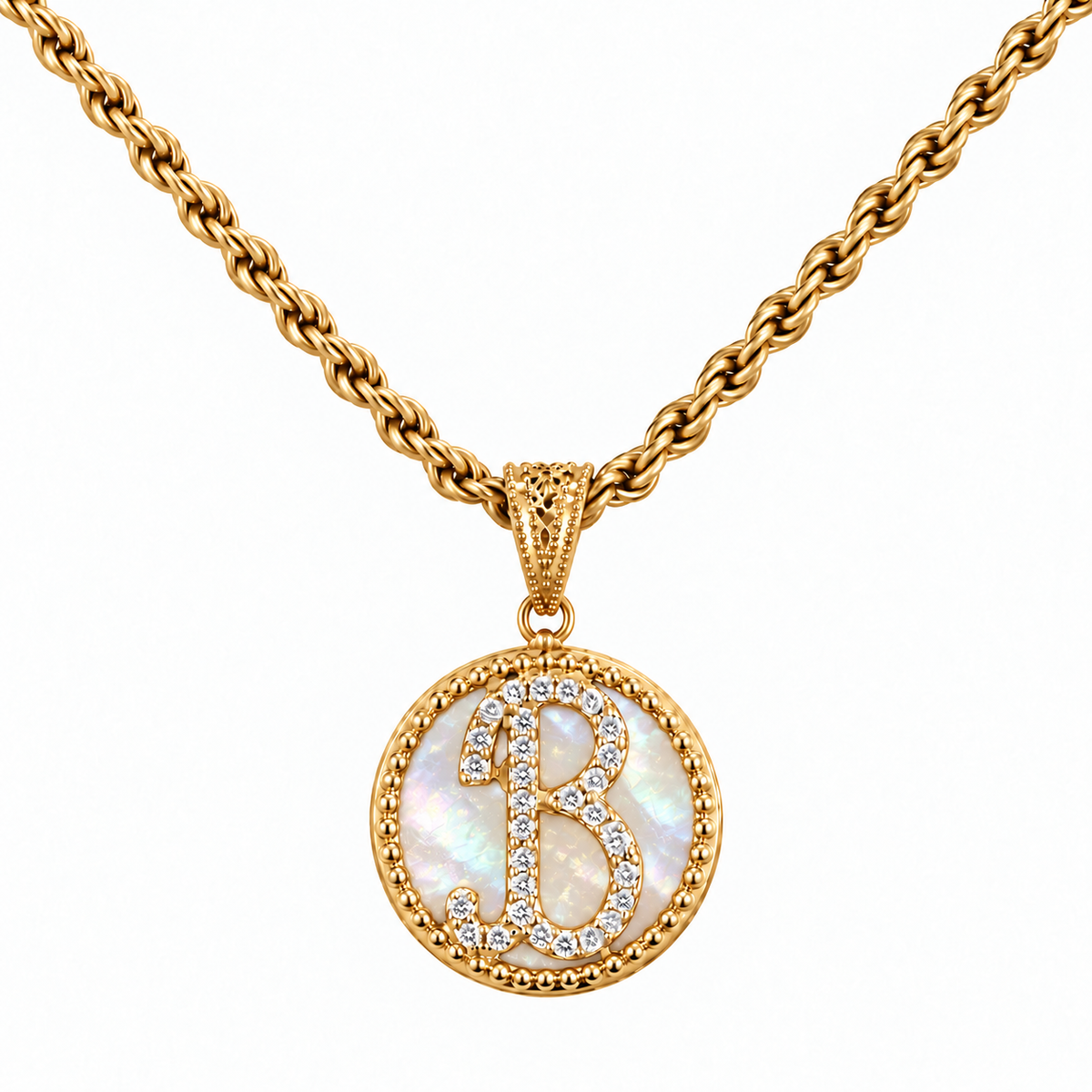 collana con pendente "lettera" piccolo madreperla dorato
