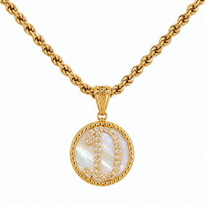 Collana con Pendente "Lettera" Piccolo Madreperla Dorato