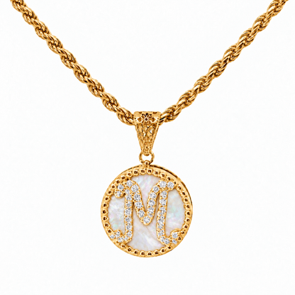 Collana con Pendente "Lettera" Piccolo Madreperla Dorato
