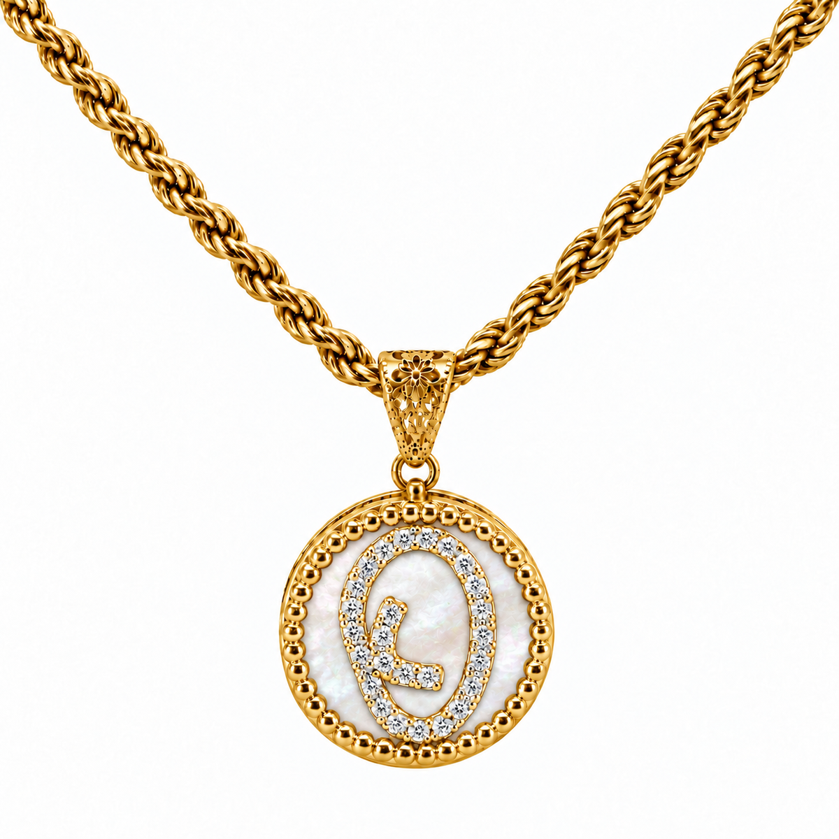 collana con pendente "lettera" piccolo madreperla dorato