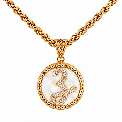 Collana con Pendente "Lettera" Grande Madreperla Dorato
